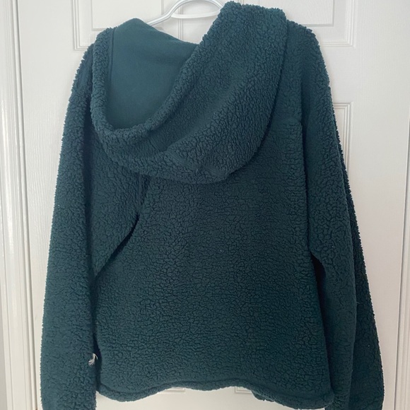 Old navy sherpa sweater - Picture 3 of 3